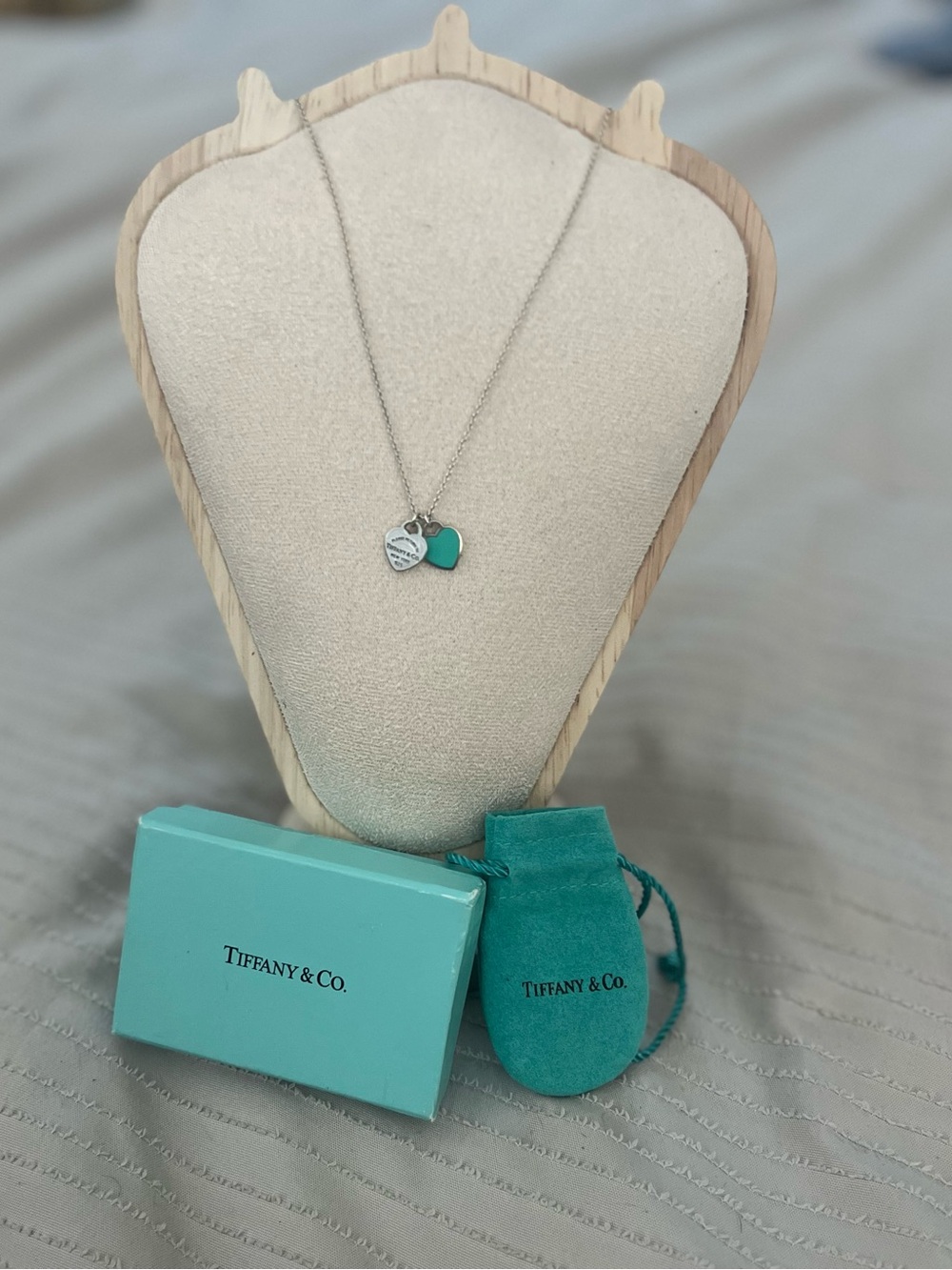 Tiffany & Co. Silver Mini Double Heart Pendant Necklace - Picture 6 of 9